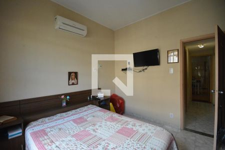 Quarto 1 de casa à venda com 4 quartos, 300m² em Penha Circular, Rio de Janeiro