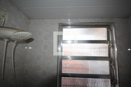 Casa à venda com 300m², 4 quartos e 4 vagasBanheiro da suite  da casa anexa