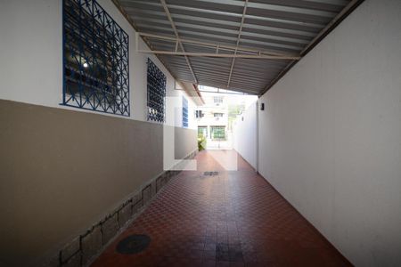 Casa à venda com 300m², 4 quartos e 4 vagasGaragem