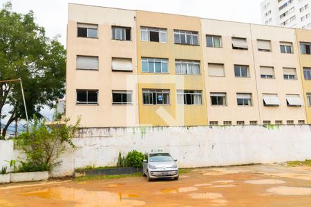 Apartamento à venda com 105m², 2 quartos e 2 vagasFachada