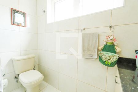 Casa à venda com 500m², 4 quartos e 3 vagas Casa à venda com 500m², 4 quartos e 3 vagasBanheiro Social 2