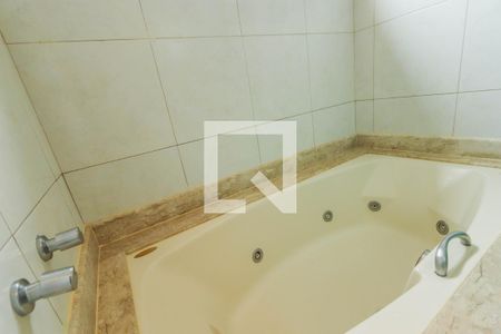 Casa à venda com 500m², 4 quartos e 3 vagas Casa à venda com 500m², 4 quartos e 3 vagasBanheiro - Suíte 1