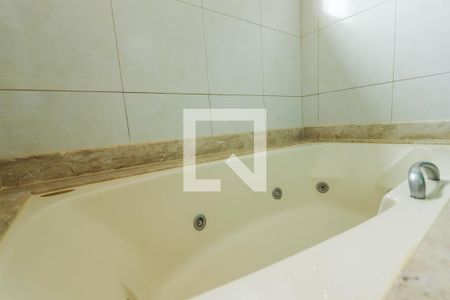 Casa à venda com 500m², 4 quartos e 3 vagas Casa à venda com 500m², 4 quartos e 3 vagasBanheiro - Suíte 1