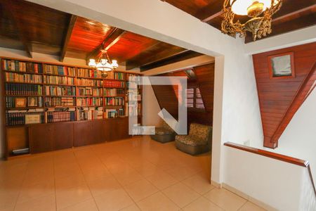 Casa à venda com 500m², 4 quartos e 3 vagas Casa à venda com 500m², 4 quartos e 3 vagasSala de Estudos