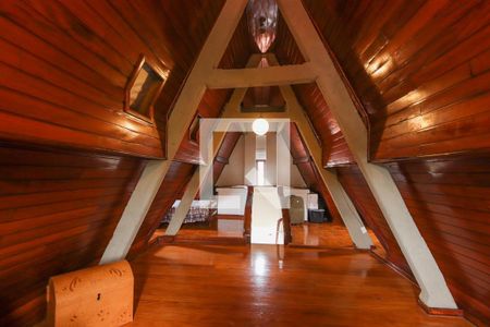 Casa à venda com 500m², 4 quartos e 3 vagas Casa à venda com 500m², 4 quartos e 3 vagasQuarto 3