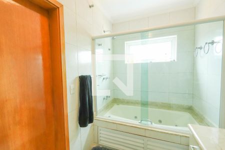 Casa à venda com 500m², 4 quartos e 3 vagas Casa à venda com 500m², 4 quartos e 3 vagasBanheiro - Suíte 1