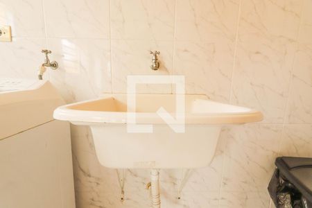 Casa à venda com 500m², 4 quartos e 3 vagas Casa à venda com 500m², 4 quartos e 3 vagasÁrea de Serviço