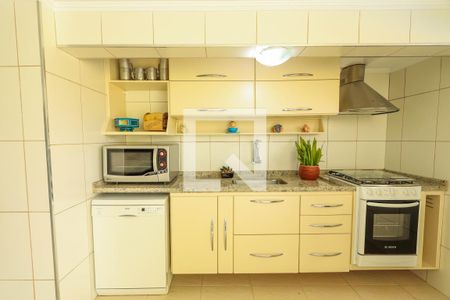 Casa à venda com 500m², 4 quartos e 3 vagas Casa à venda com 500m², 4 quartos e 3 vagasÁrea Gourmet/Piscina