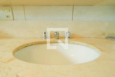 Casa à venda com 500m², 4 quartos e 3 vagas Casa à venda com 500m², 4 quartos e 3 vagasBanheiro - Suíte 1