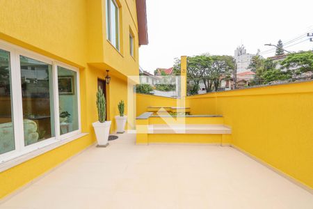 Casa à venda com 500m², 4 quartos e 3 vagas Casa à venda com 500m², 4 quartos e 3 vagasEntrada