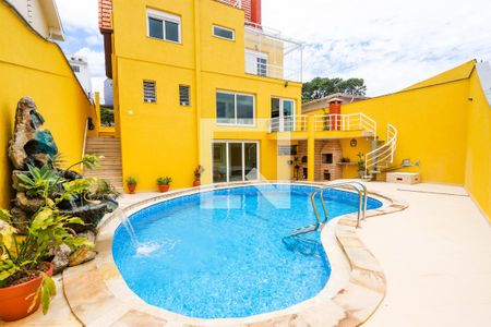 Casa à venda com 500m², 4 quartos e 3 vagas Casa à venda com 500m², 4 quartos e 3 vagasÁrea Gourmet/Piscina