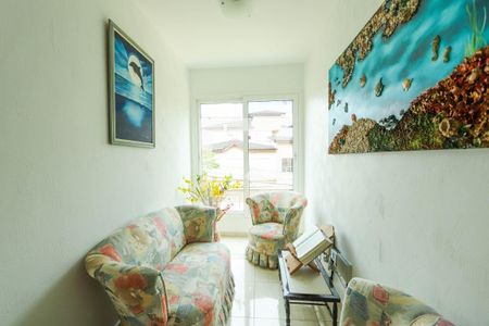 Casa à venda com 500m², 4 quartos e 3 vagas Casa à venda com 500m², 4 quartos e 3 vagasSala de Leitura