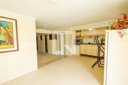 Casa à venda com 500m², 4 quartos e 3 vagas Casa à venda com 500m², 4 quartos e 3 vagasÁrea Gourmet/Piscina