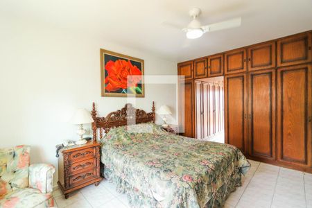 Casa à venda com 500m², 4 quartos e 3 vagas Casa à venda com 500m², 4 quartos e 3 vagasSuíte 1