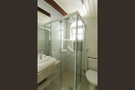 Casa à venda com 236m², 3 quartos e 2 vagas Casa à venda com 236m², 3 quartos e 2 vagasBanheiro do Sótão