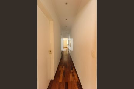 Casa à venda com 236m², 3 quartos e 2 vagas Casa à venda com 236m², 3 quartos e 2 vagasCorredor