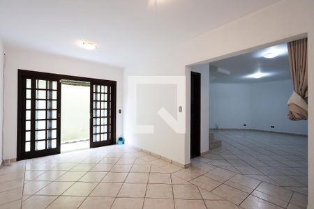 Sala 3 de casa para alugar com 2 quartos, 130m² em Vila Monte Serrat, Cotia