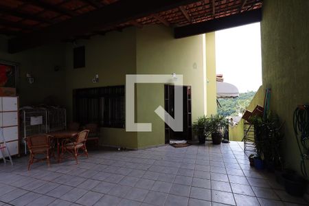 Casa para alugar com 130m², 2 quartos e sem vagaÁrea Externa