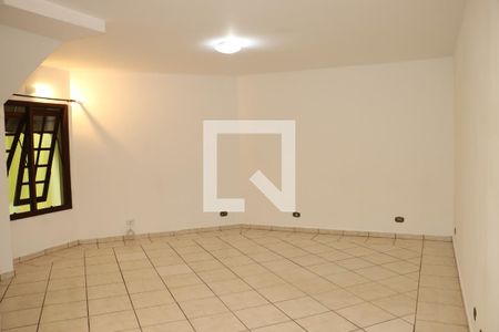 Sala 1 de casa para alugar com 2 quartos, 130m² em Vila Monte Serrat, Cotia