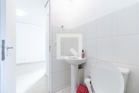 Apartamento à venda com 42m², 2 quartos e sem vaga Apartamento à venda com 42m², 2 quartos e sem vagaBanheiro