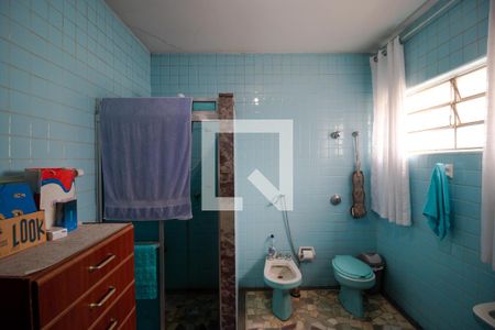 Casa à venda com 489m², 4 quartos e 4 vagasBanheiro 02