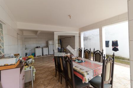 Casa à venda com 489m², 4 quartos e 4 vagasVaranda com Churrasqueira