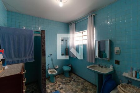 Casa à venda com 489m², 4 quartos e 4 vagasBanheiro 02