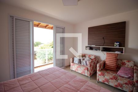 Casa à venda com 489m², 4 quartos e 4 vagasSuíte