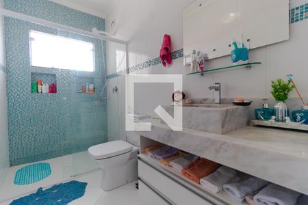 Casa à venda com 489m², 4 quartos e 4 vagasBanheiro da Suíte