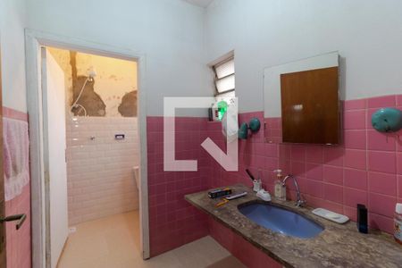 Casa à venda com 489m², 4 quartos e 4 vagasBanheiro 01