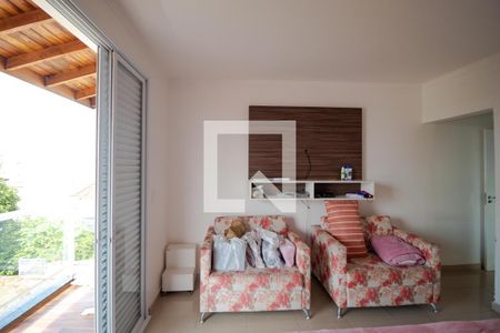 Casa à venda com 489m², 4 quartos e 4 vagasSuíte