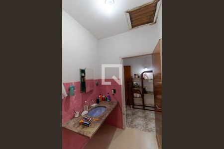 Casa à venda com 489m², 4 quartos e 4 vagasBanheiro 01