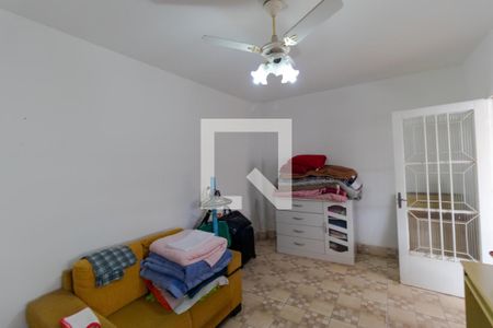 Casa à venda com 489m², 4 quartos e 4 vagasQuarto de serviço