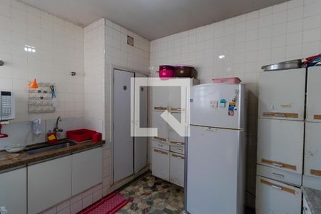 Casa à venda com 489m², 4 quartos e 4 vagasCozinha