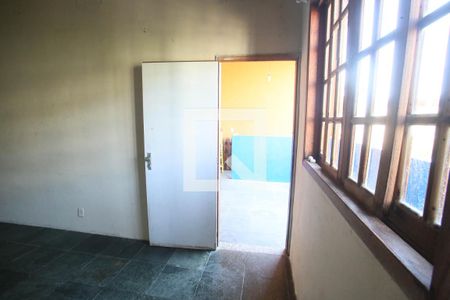 Sala de casa à venda com 2 quartos, 85m² em Jacarepaguá, Rio de Janeiro