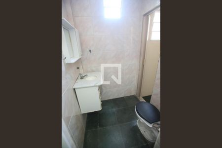 Casa à venda com 85m², 2 quartos e sem vaga Casa à venda com 85m², 2 quartos e sem vagaBanheiro da Suíte 1