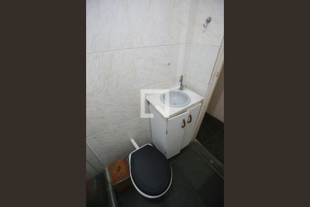 Casa à venda com 85m², 2 quartos e sem vaga Casa à venda com 85m², 2 quartos e sem vagaBanheiro Social