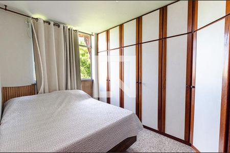 Quarto 1 de apartamento para alugar com 2 quartos, 54m² em Cubango, Niterói