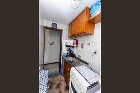 Cozinha de apartamento para alugar com 2 quartos, 54m² em Cubango, Niterói