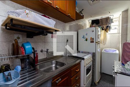 Cozinha de apartamento para alugar com 2 quartos, 54m² em Cubango, Niterói