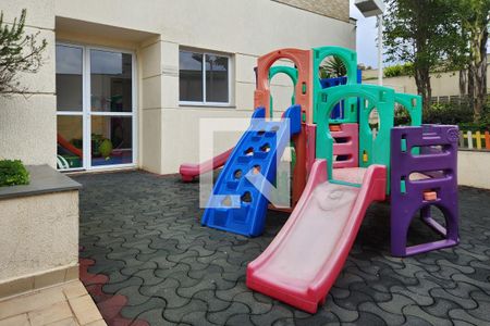 Apartamento à venda com 98m², 3 quartos e 2 vagas Apartamento à venda com 98m², 3 quartos e 2 vagasÁrea comum - Playground