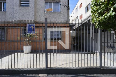 Apartamento à venda com 67m², 2 quartos e 1 vagaFachada do condomínio + Plaquinha