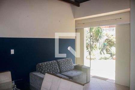 Sala de casa de condomínio para alugar com 1 quarto, 53m² em Itapuã, Salvador