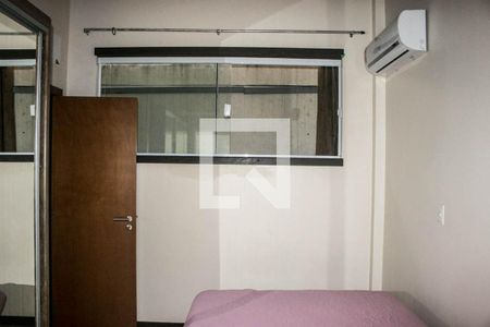 Quarto de casa de condomínio para alugar com 1 quarto, 53m² em Itapuã, Salvador