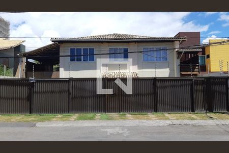 Casa de condomínio para alugar com 53m², 1 quarto e 1 vagaFachada e portaria