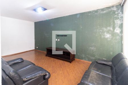 Casa à venda com 350m², 4 quartos e 7 vagasEdícula