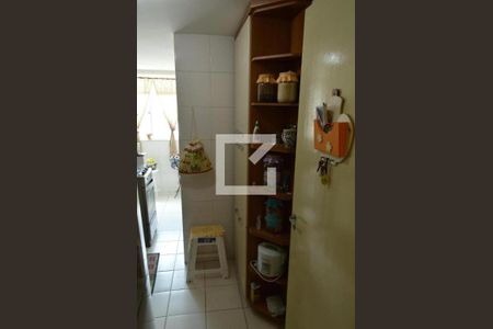 Apartamento à venda com 68m², 2 quartos e 1 vagaCozinha 