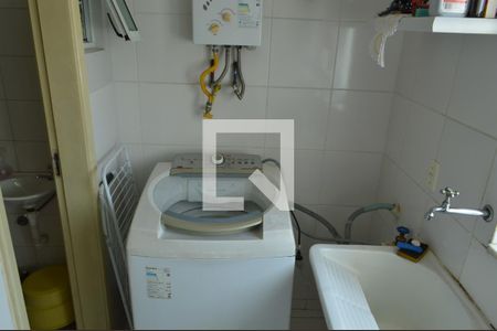 Apartamento à venda com 68m², 2 quartos e 1 vagaÁrea de Serviço 