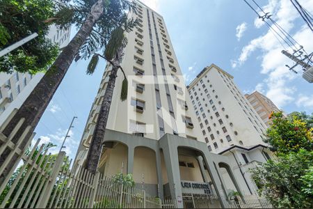 Apartamento à venda com 40m², 1 quarto e 1 vagaFachada