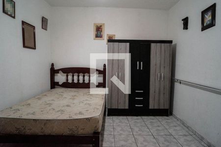 Casa à venda com 280m², 4 quartos e 6 vagas Casa à venda com 280m², 4 quartos e 6 vagasQuarto